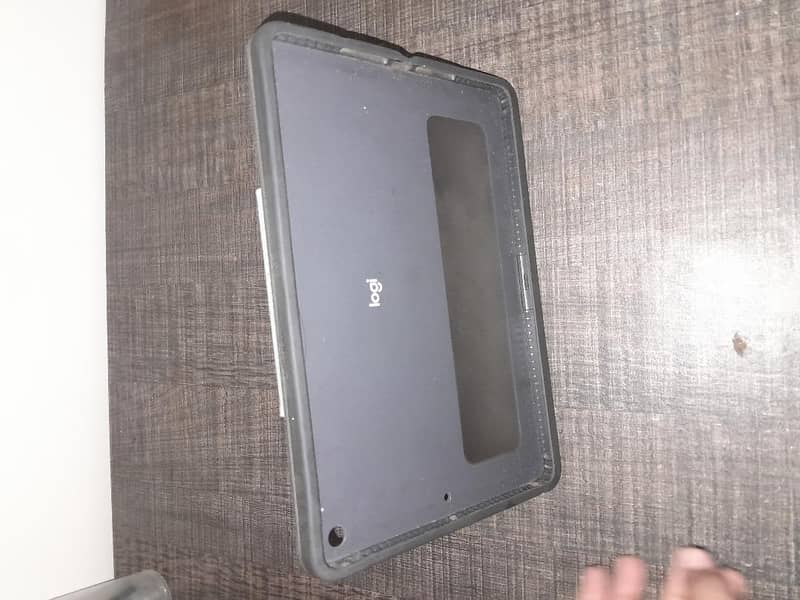 Ipad 8th generation 32 gb 6