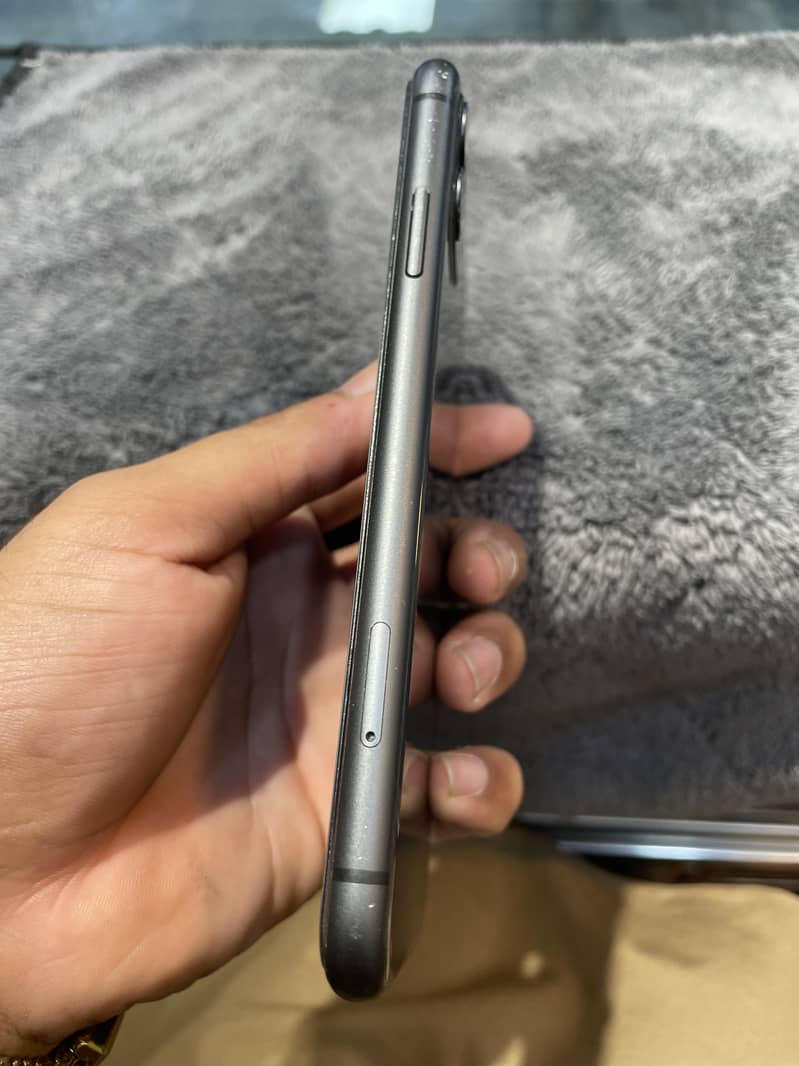 Apple iPhone 11 2