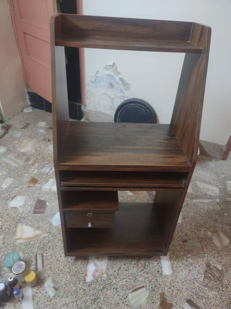 computer trolly 8