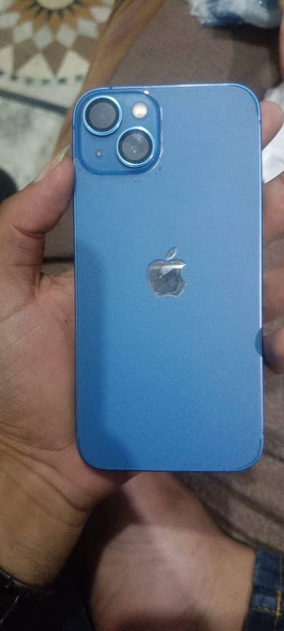 Apple iPhone 13