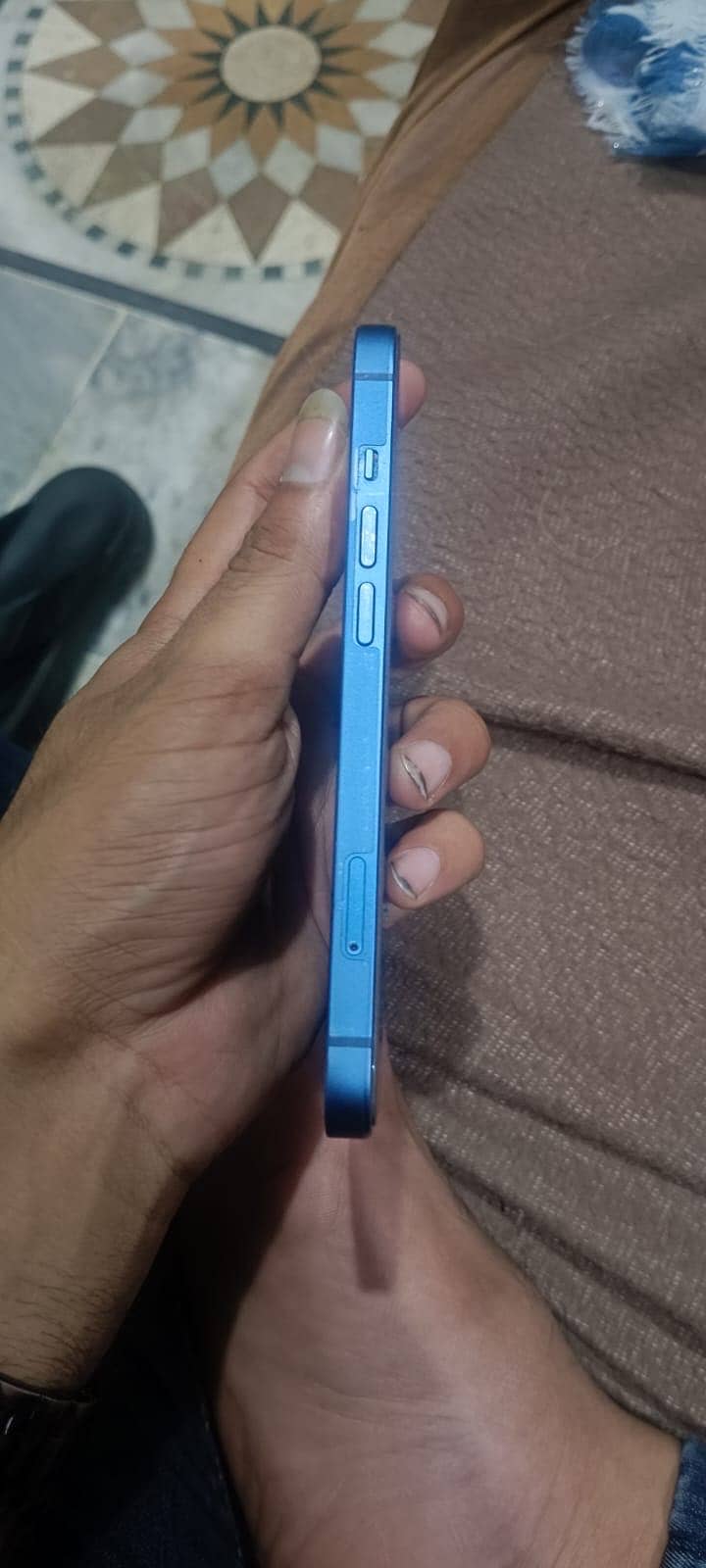 Apple iPhone 13 1