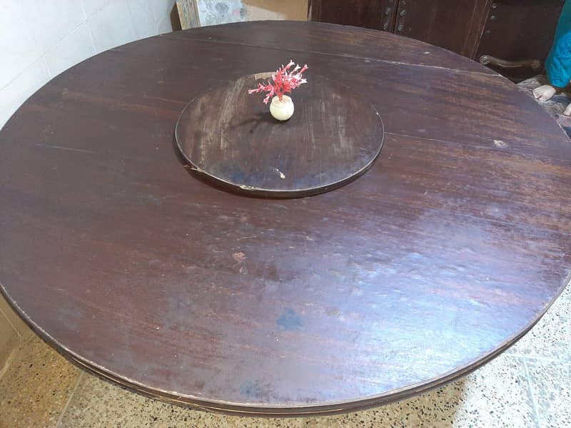 8 chairs table 2