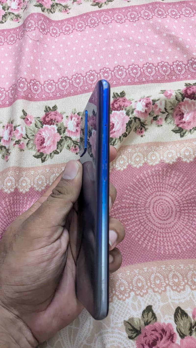 OPPO A54 4