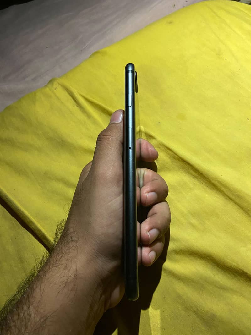 Apple iPhone 8 Plus 2
