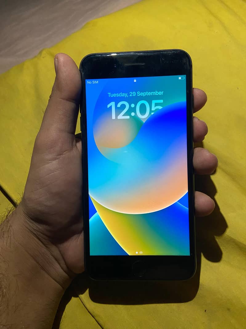 Apple iPhone 8 Plus 5