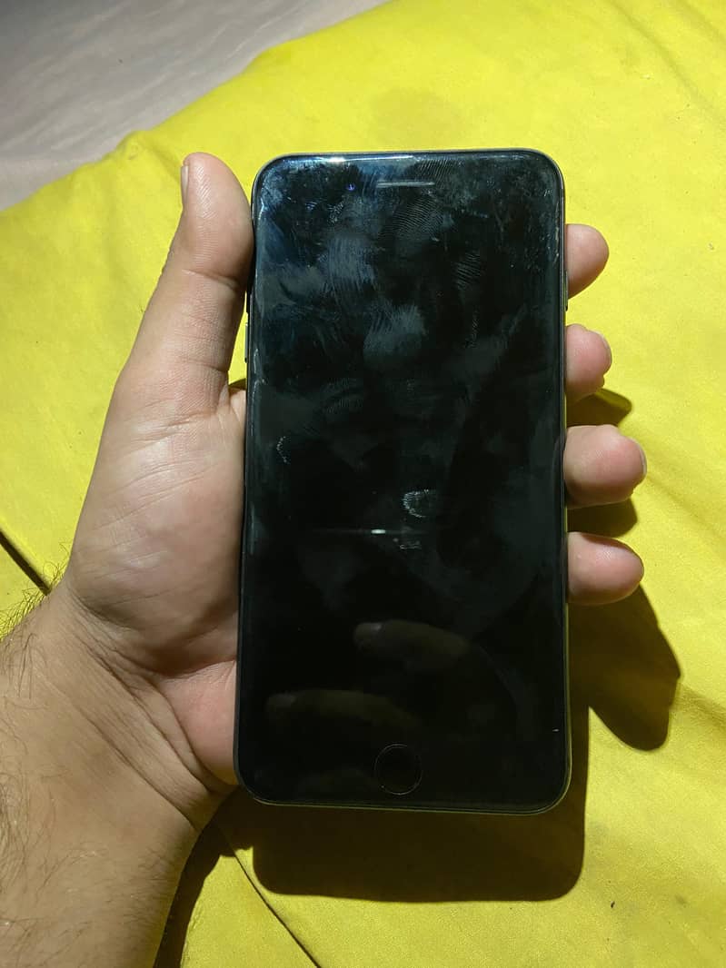 Apple iPhone 8 Plus 6