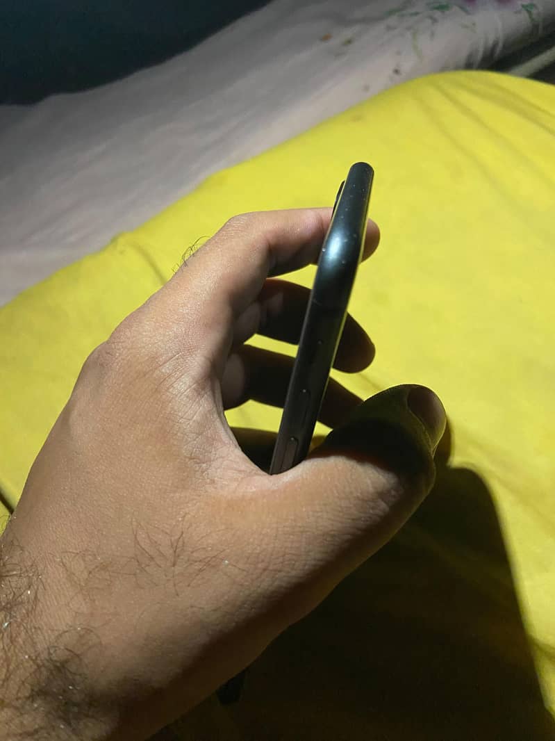 Apple iPhone 8 Plus 9