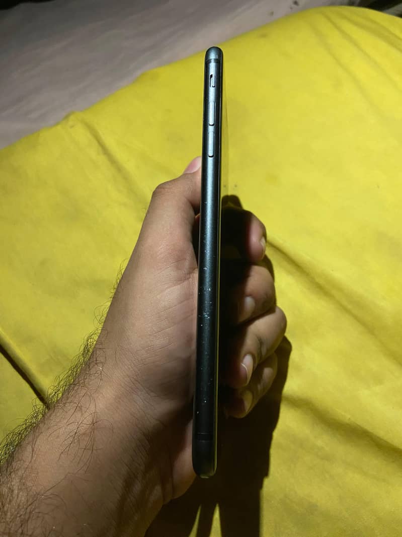 Apple iPhone 8 Plus 10