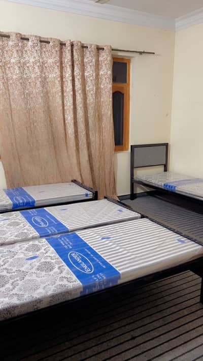 Zainub hira girls hostel i-10/2