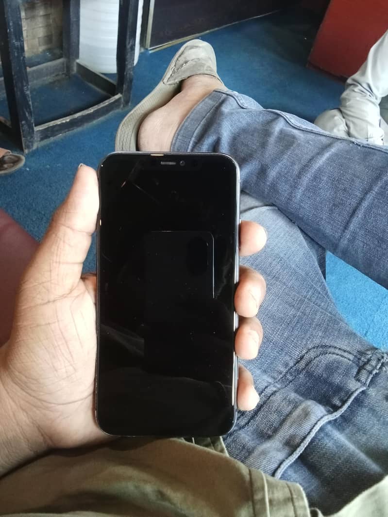 Apple iPhone 11 5