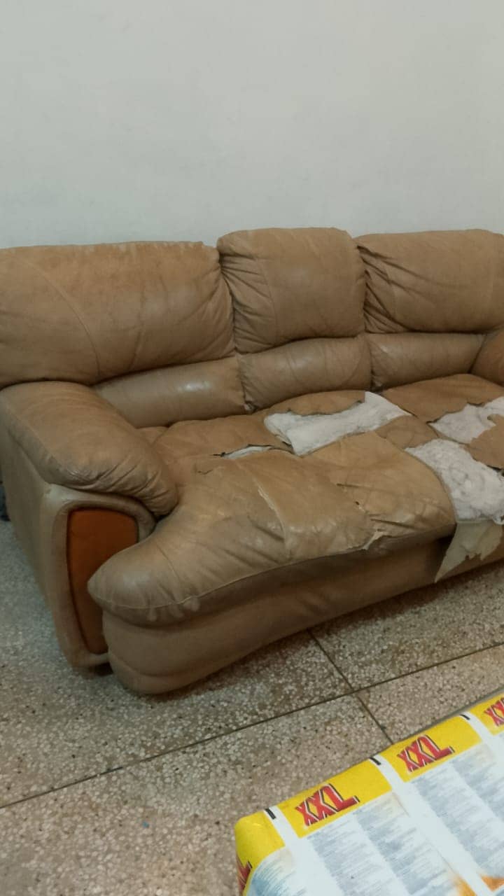 Used Sofa 0