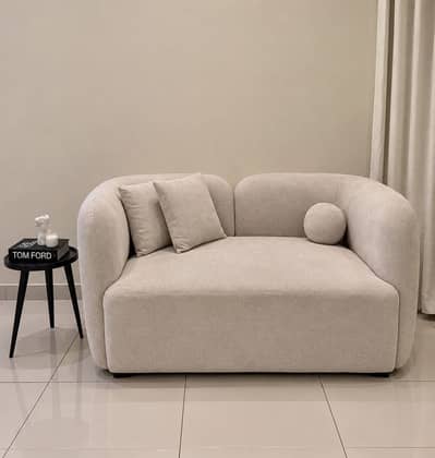 5 Seater Sofa – Excellent Condition!