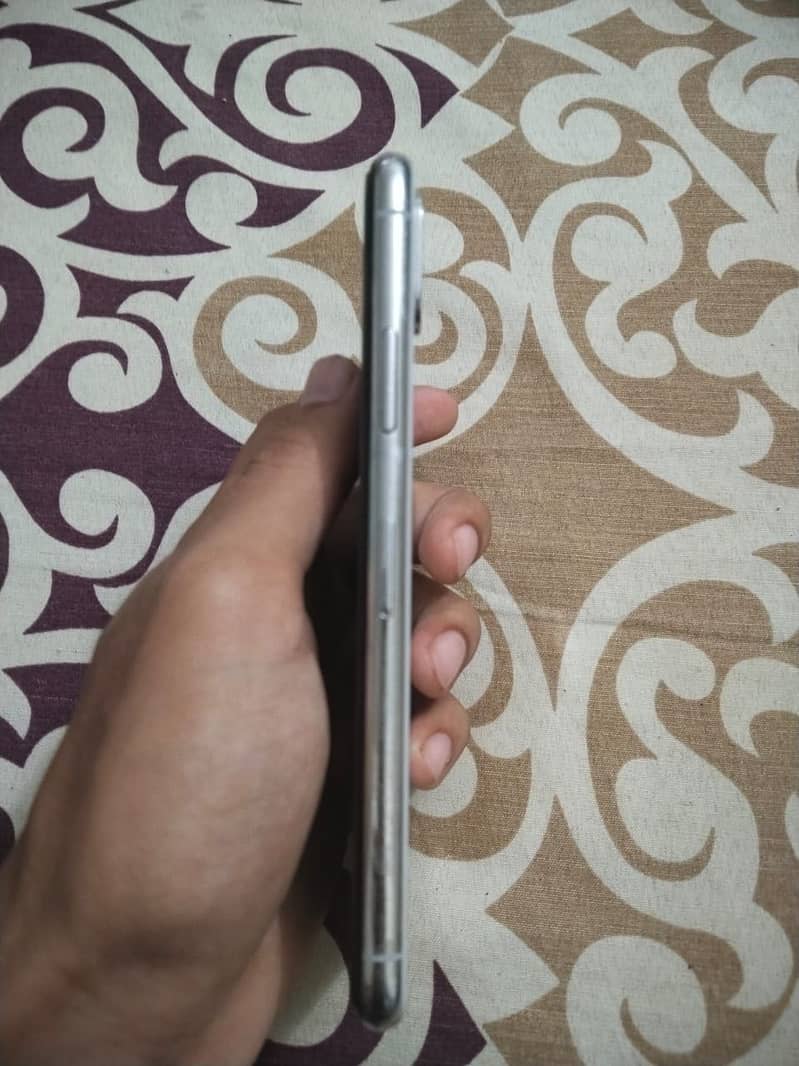 Apple iPhone X 2