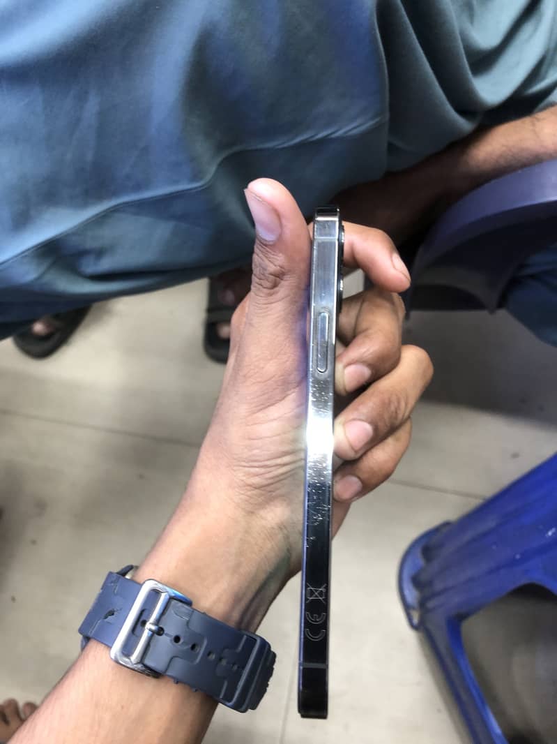 Apple iPhone 12 Pro 4