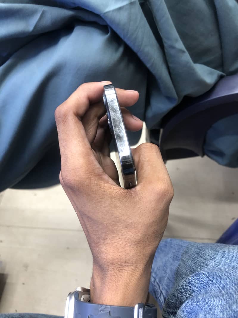 Apple iPhone 12 Pro 6
