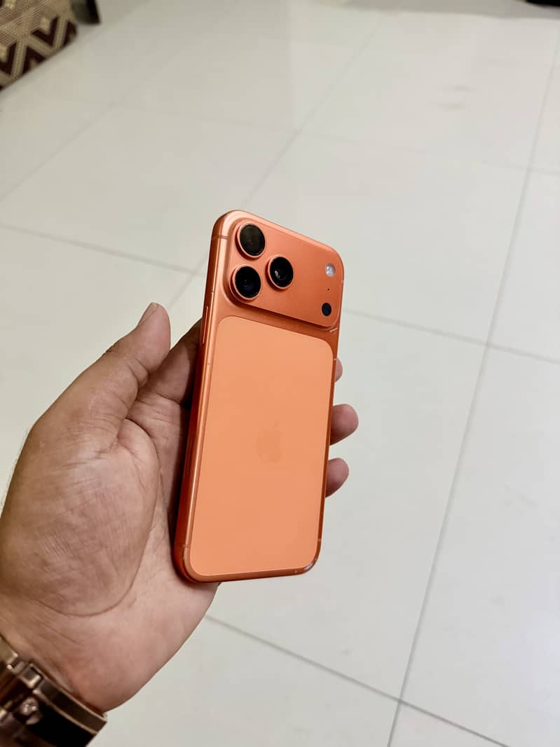 Apple iPhone 17 Pro Max 2