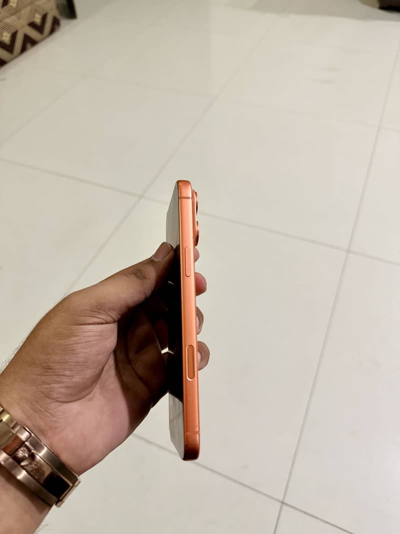 Apple iPhone 17 Pro Max 5