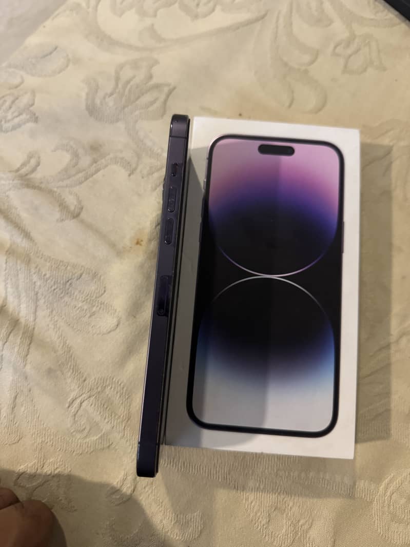Apple iPhone 14 Pro Max 0
