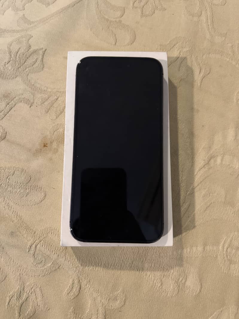 Apple iPhone 14 Pro Max 1