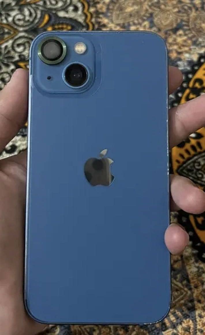 Apple iPhone 13 4