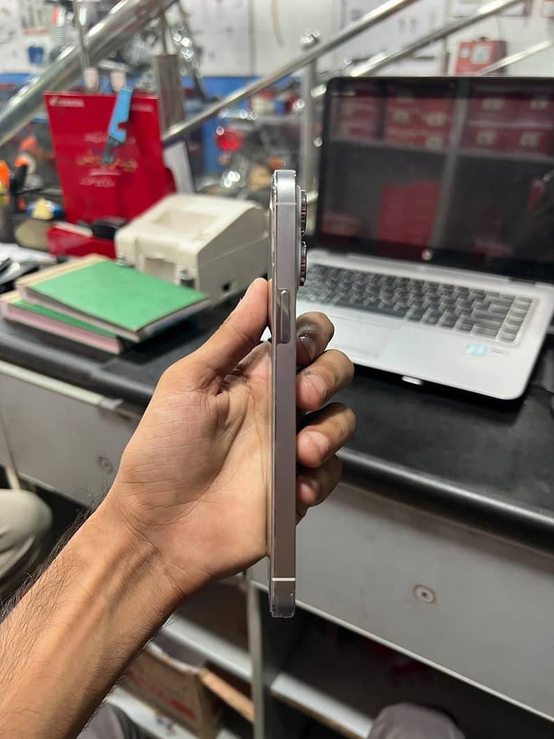 Apple iPhone 14 Pro Max 3