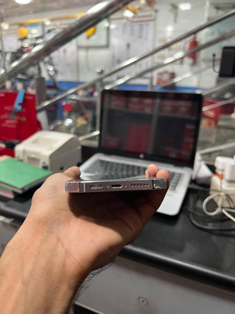 Apple iPhone 14 Pro Max 5