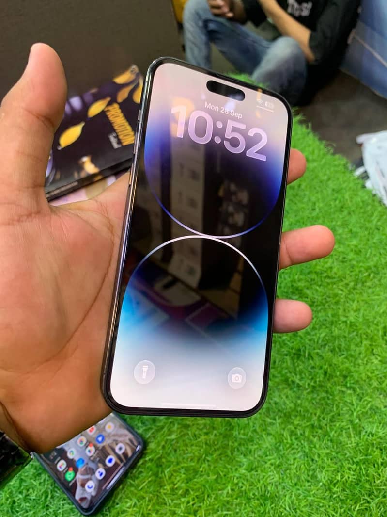Apple iPhone 14 Pro Max 0
