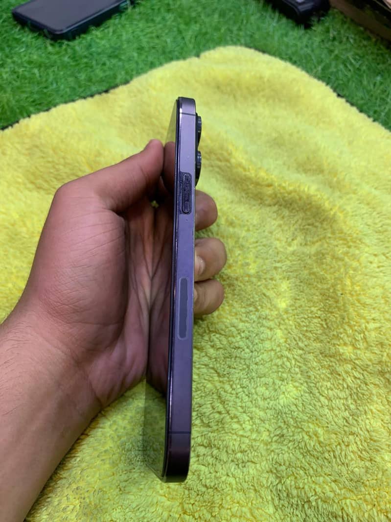 Apple iPhone 14 Pro Max 7