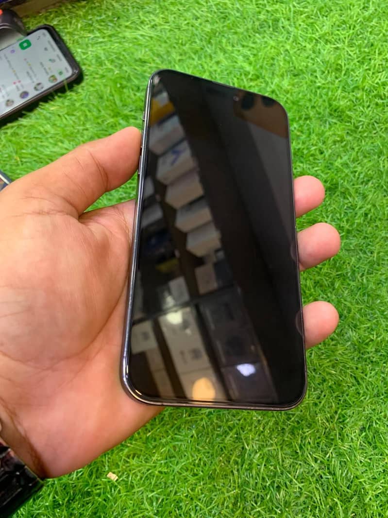Apple iPhone 14 Pro Max 8