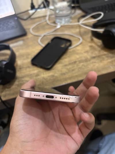 Apple iPhone 15