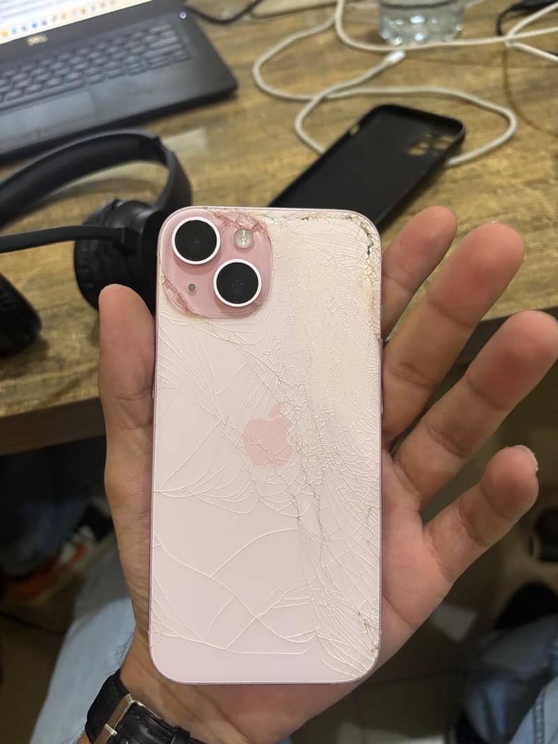Apple iPhone 15 5