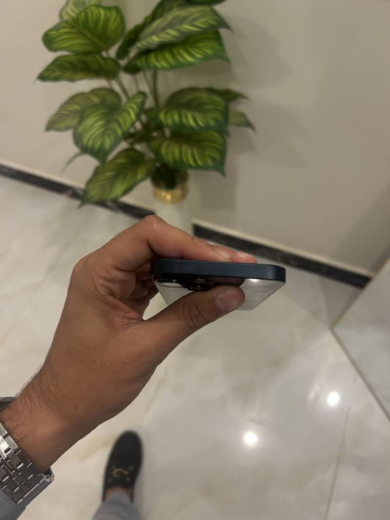 Apple iPhone 14 2