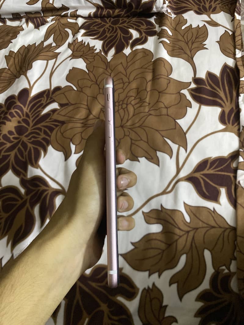 Apple iPhone 7 Plus approved 2