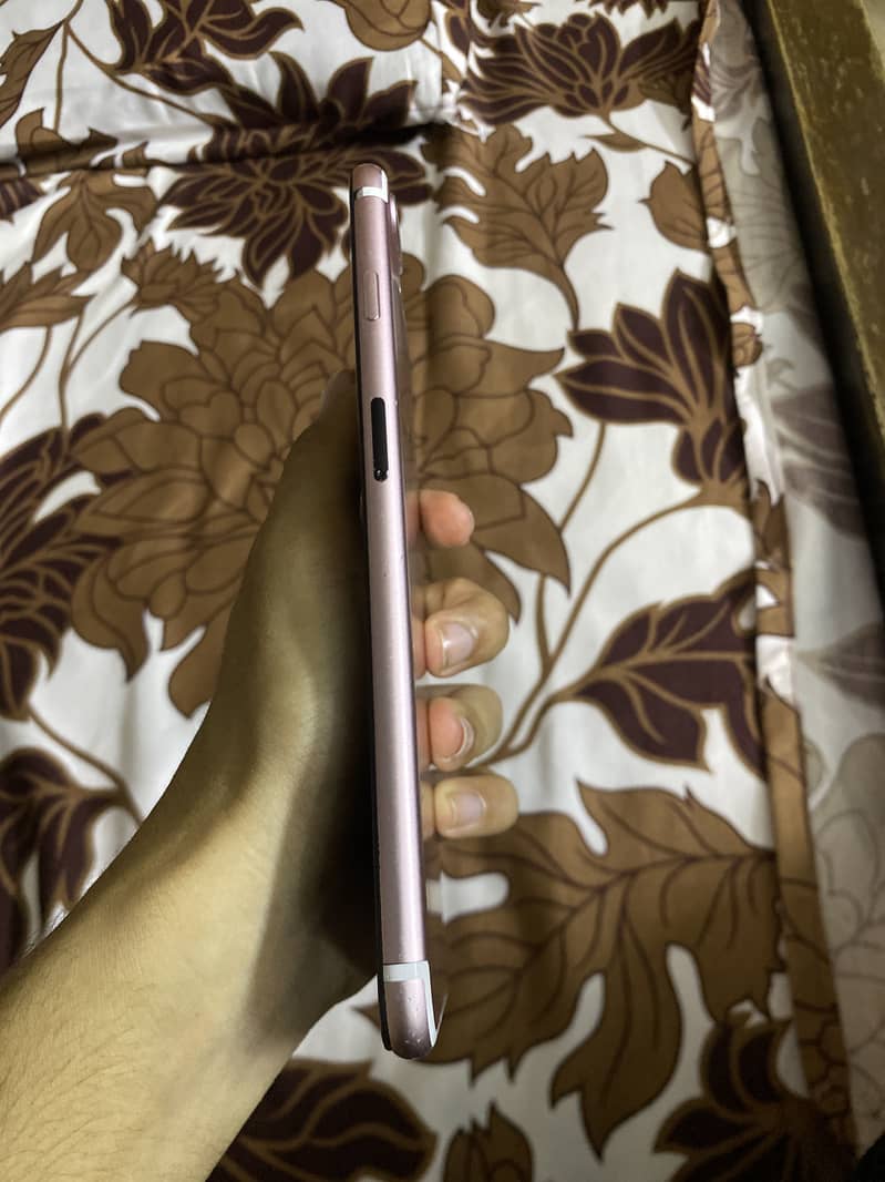 Apple iPhone 7 Plus approved 4