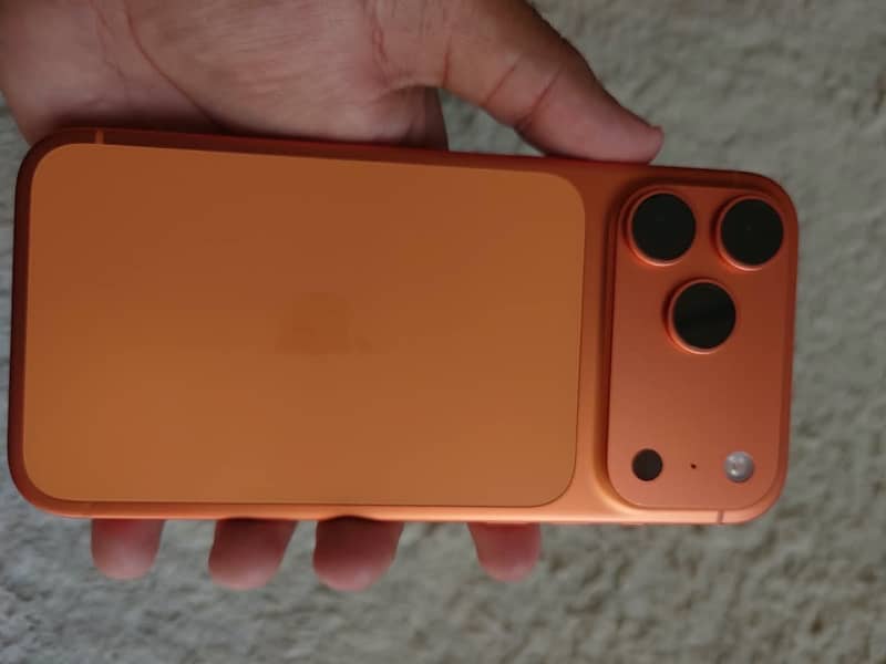 Apple iPhone 17 Pro Max 1