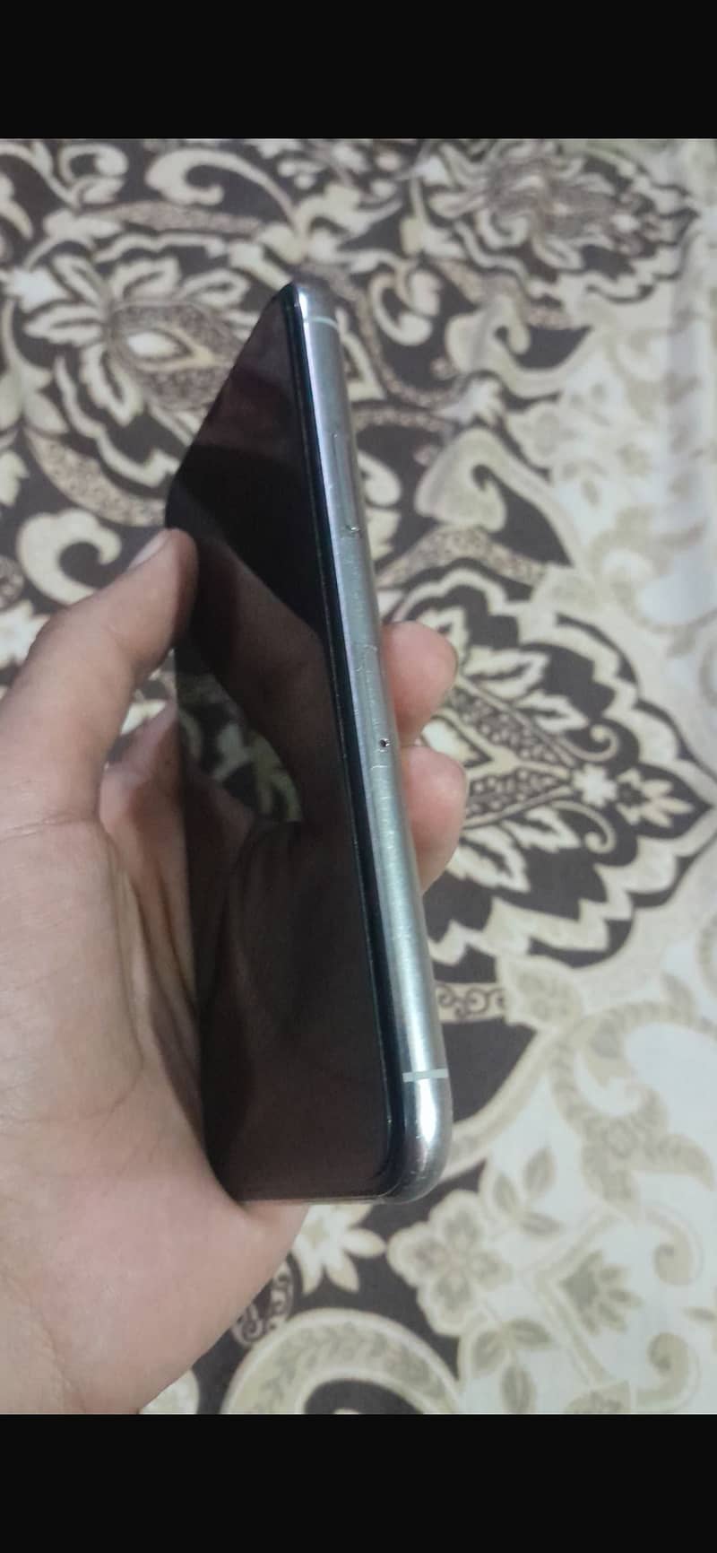 Apple iPhone 11 Pro 2