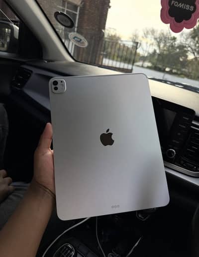 Apple iPad Pro 13 inches M5