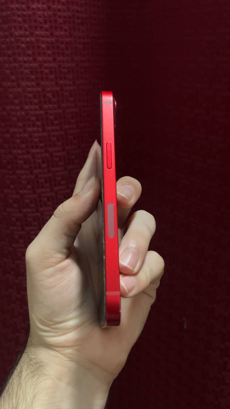 Apple iPhone 13 2