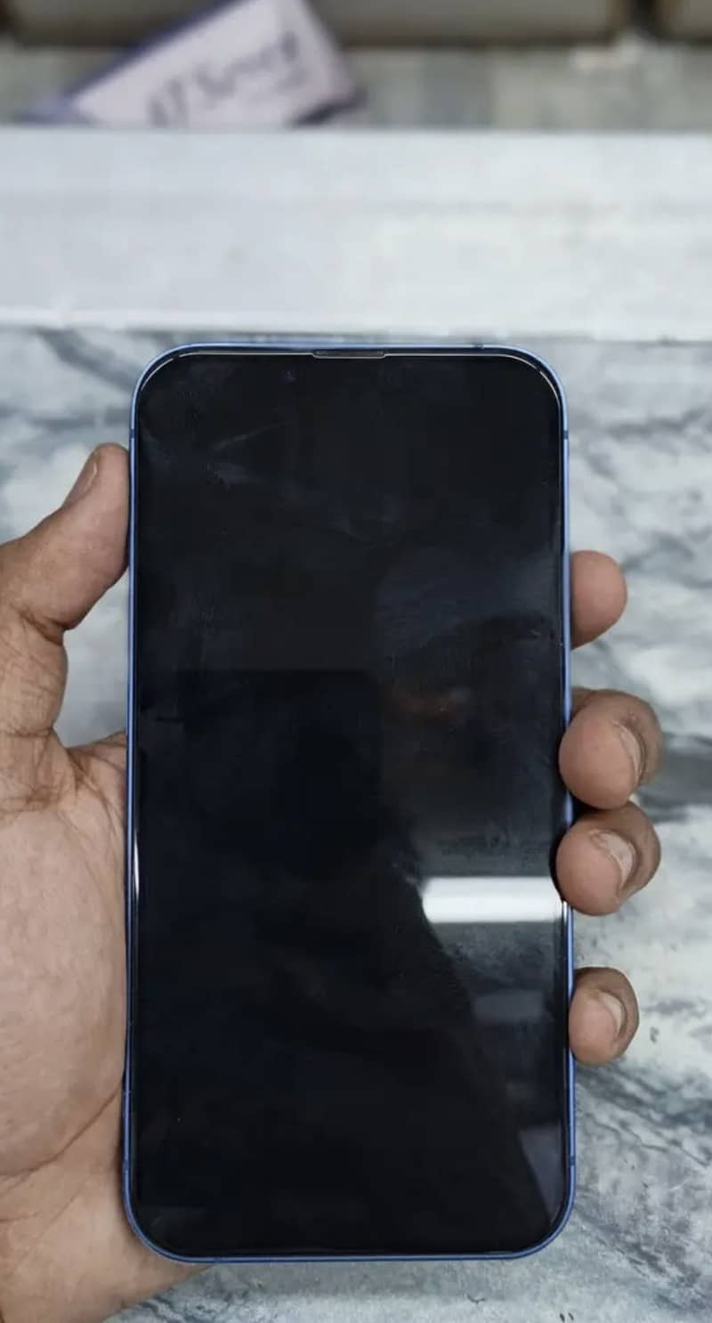 Apple iPhone 13 1