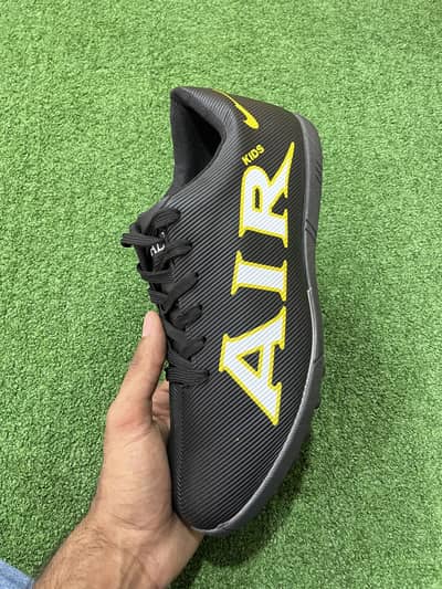 Football shoes/Football grippers