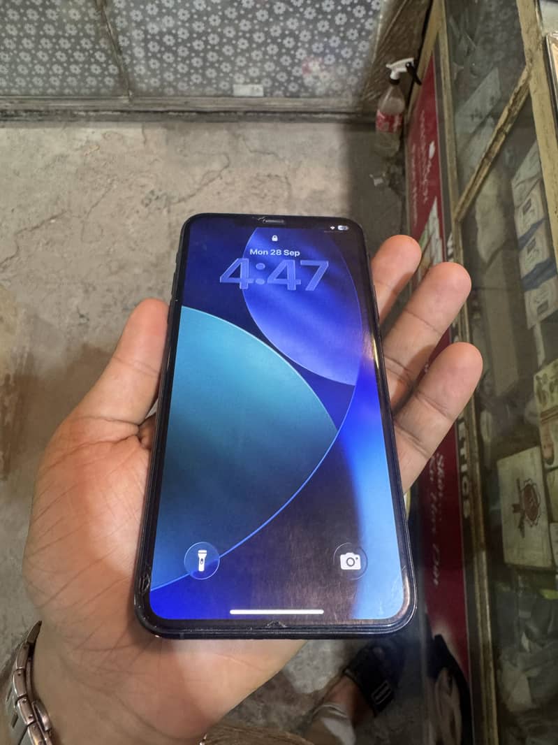 Apple iPhone 11 Pro Max 2