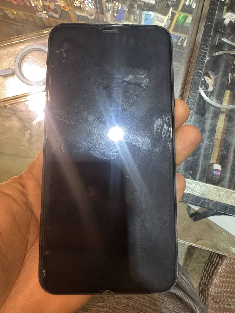 Apple iPhone 11 Pro Max 6