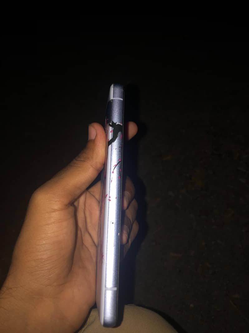 Google Pixel 7a 4