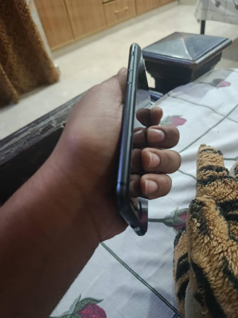 Apple iPhone 8 2
