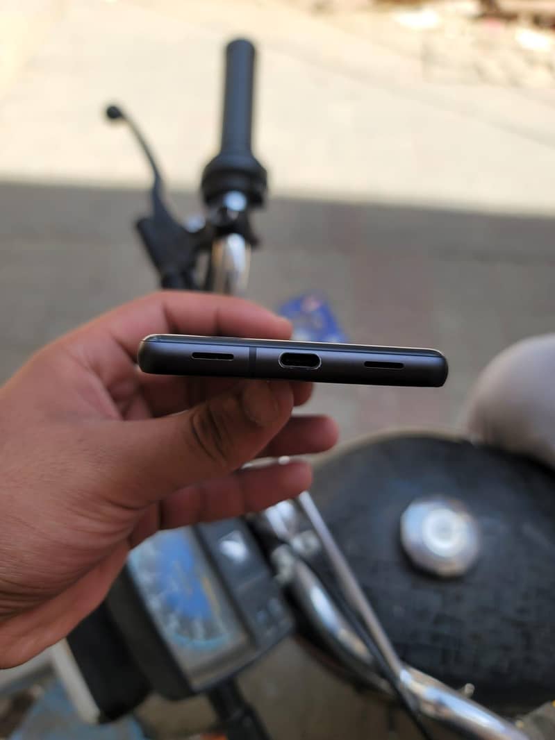 Google Pixel 7a 4
