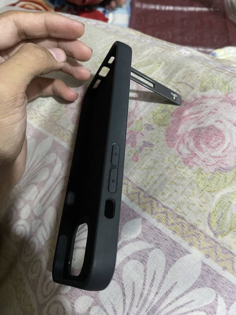 IPhone 12 Pro case 2