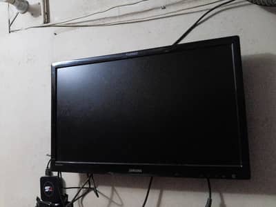 28" led tv with smart device