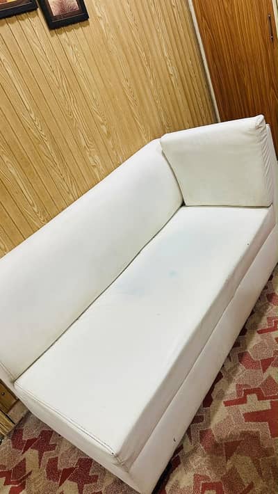8 Seater White Leather Sofa – Heavy & Strong – A1 Condition