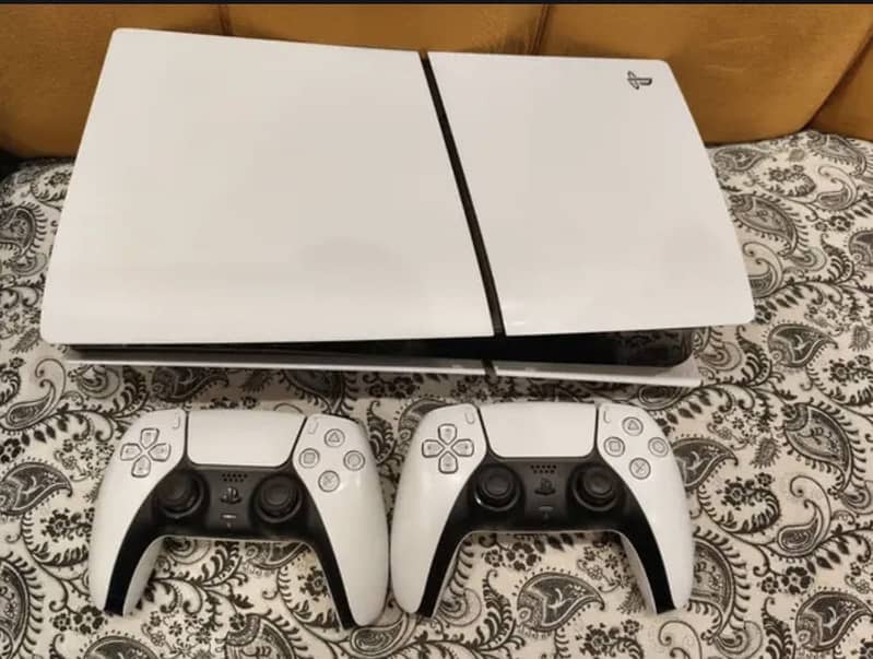 PS5 slim disc edition uk version / extra controller / complete box 5