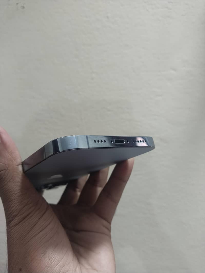 Apple iPhone 13 Pro Max 8